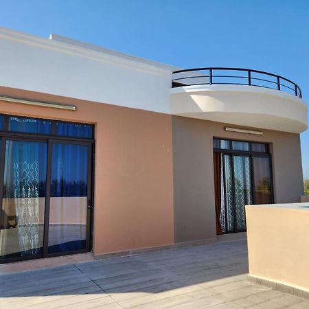Ocean Heaven Hotel Mahajanga Exterior photo
