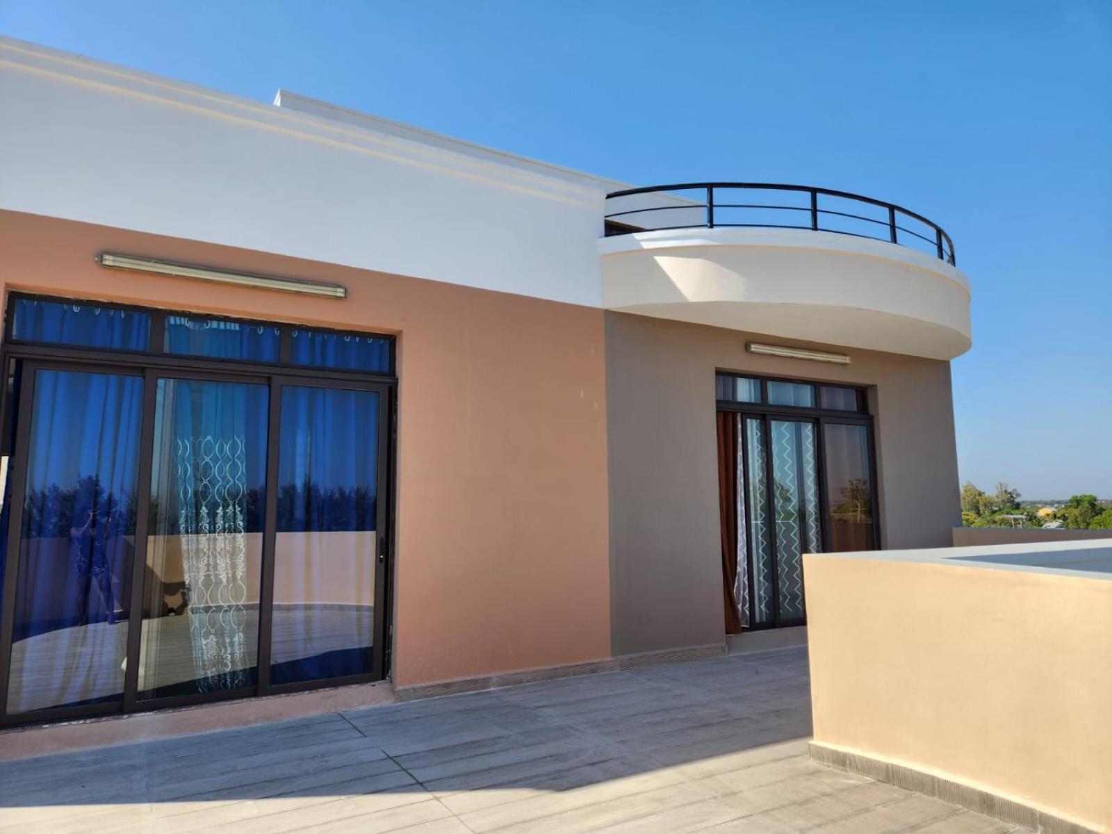Ocean Heaven Hotel Mahajanga Exterior photo
