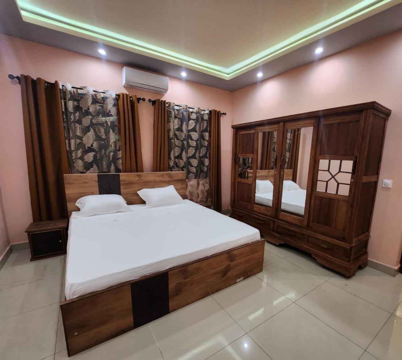 Ocean Heaven Hotel Mahajanga Exterior photo